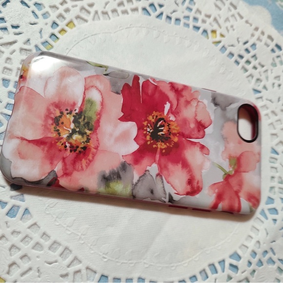 iPhone 8 Case Floral Design - Picture 8 of 10